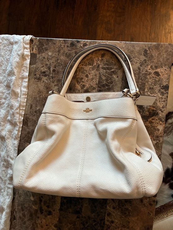 Coach Handbags - White leather Coach Lexy Shoulder Bag